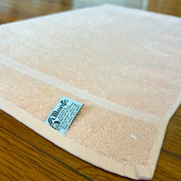 Vintage St. Mary’s Peach Hand Towel – 16” x 25.5”, 100% Cotton, Made in USA - Picture 9 of 13